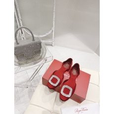 Roger Vivier flat shoes